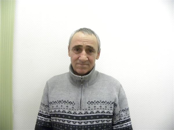 Помощник по хозяйству Валерий
